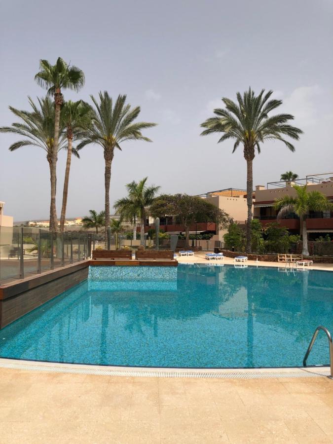 2 Bedroom With Parking, Wifi, Views & Heated Pool Playa Paraiso  Exteriör bild
